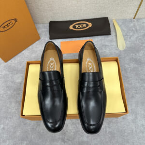 Tod’s T-Embossed Leather Loafers – 1:1 Replica Quality – TO-SH09