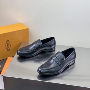 Tod’s Classic Penny Moc-Toe Loafer – Black – 1:1 Replica Quality – TO-SH19