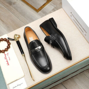 Ferragamo Logo-plaque Leather Loafers – 1:1 Replica Quality – FER-SH35