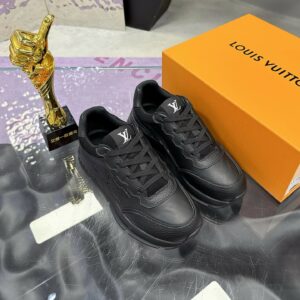 Louis Vuitton Classic Sneaker – 1:1 Replica Quality – LV-SOR07