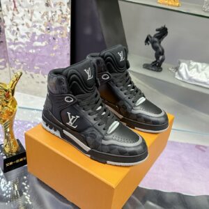 Louis Vuitton Grey Monogram Trainer Shoes – White & Blue Monogram Denim – 1:1 Replica Quality – LV-SOR26