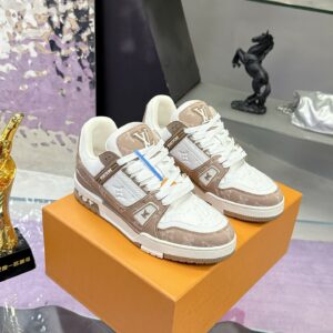 Louis Vuitton Footprint Soccer Sneaker – 1:1 Replica Quality – LV-SOR13
